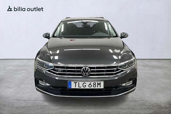 Volkswagen Passat 7 of 22