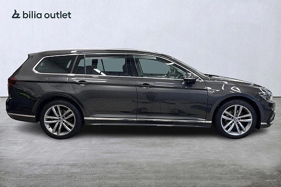 Volkswagen Passat 6 of 22