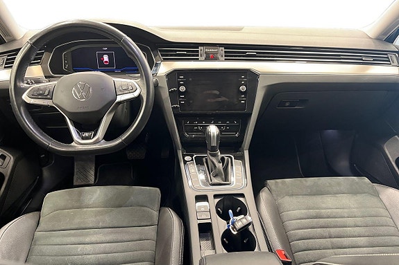 Volkswagen Passat 12 of 22