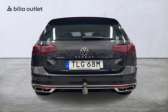 Volkswagen Passat 4 of 22