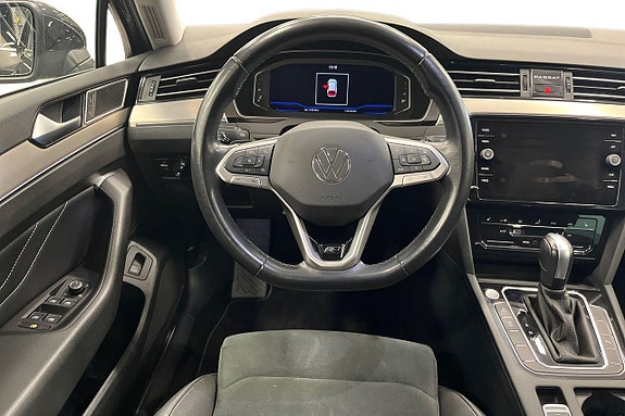 Volkswagen Passat 11 of 22