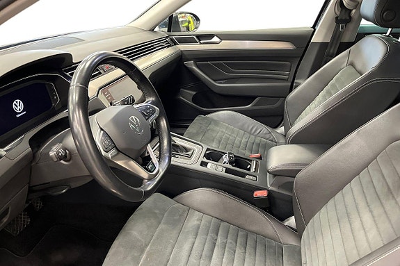 Volkswagen Passat 10 of 22
