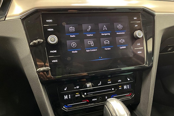Volkswagen Passat 15 of 22