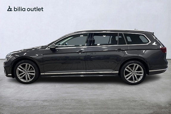 Volkswagen Passat 2 of 22