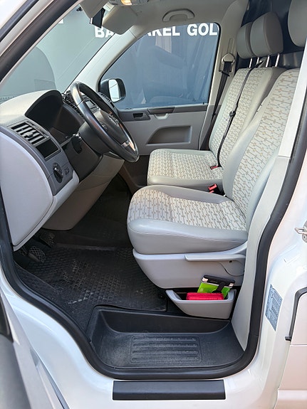 Volkswagen Transporter 7 of 13