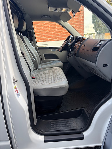 Volkswagen Transporter 8 of 13