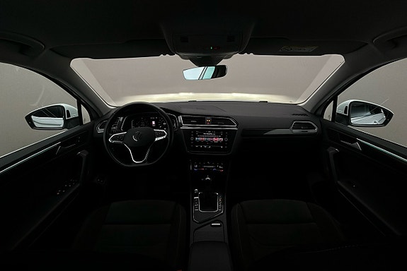 Volkswagen Tiguan 3 of 3
