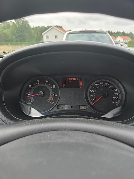 Renault Clio 6 of 12