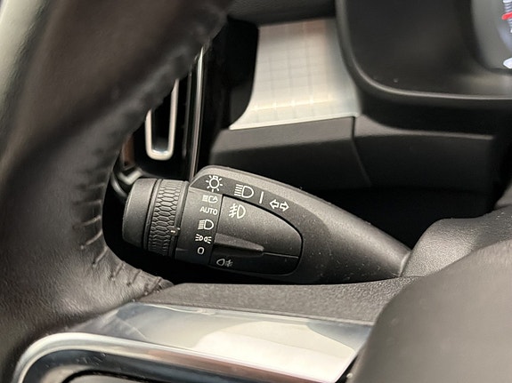 Volvo XC40 15 of 30