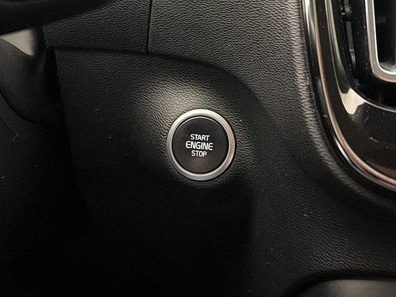 Volvo XC40 19 of 30