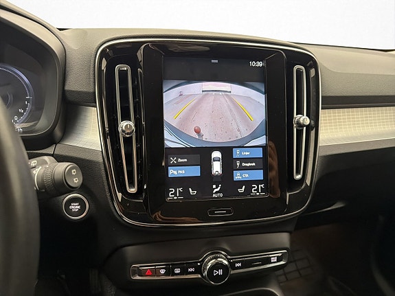 Volvo XC40 20 of 30