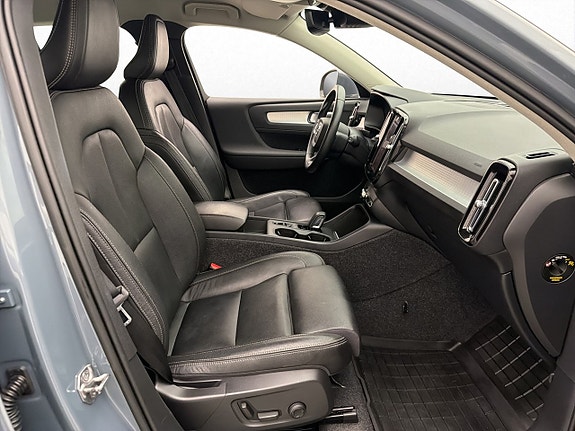 Volvo XC40 28 of 30