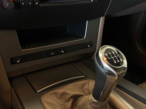 BMW 523i 14 of 18