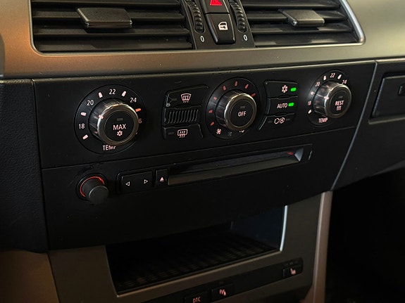 BMW 523i 13 of 18