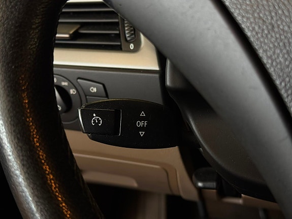 BMW 523i 16 of 18