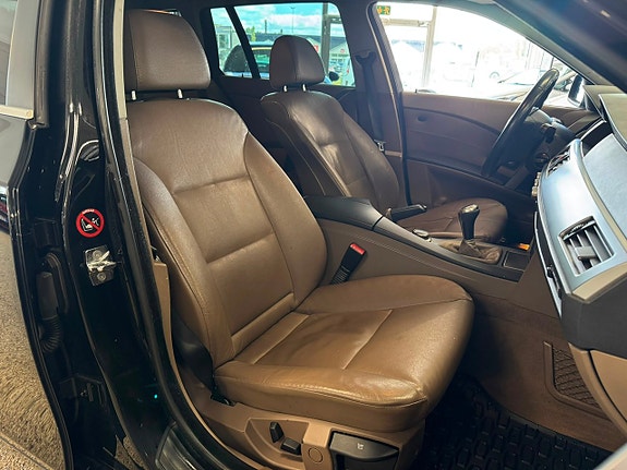 BMW 523i 10 of 18