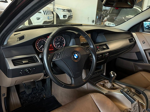BMW 523i 6 of 18
