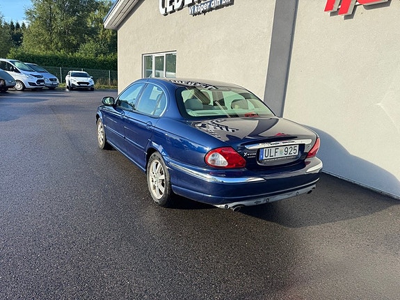 Jaguar X-TYPE 5 of 13