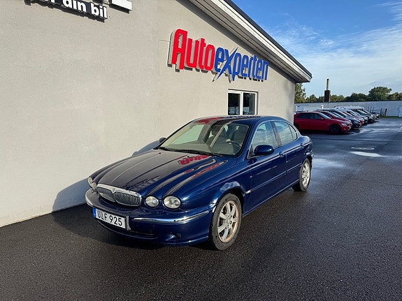 Jaguar X-TYPE 4 of 13