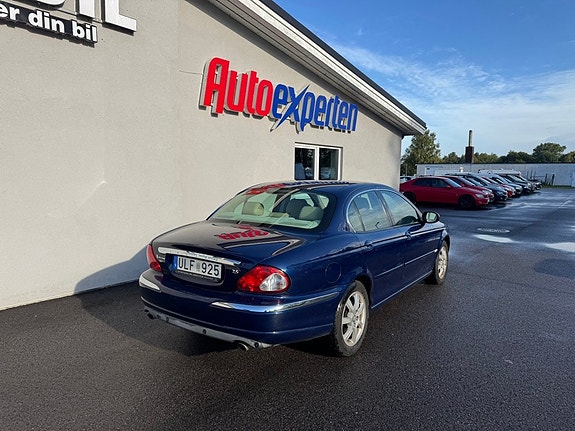 Jaguar X-TYPE 6 of 13