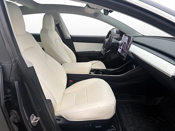 Tesla Model 3 15 of 30