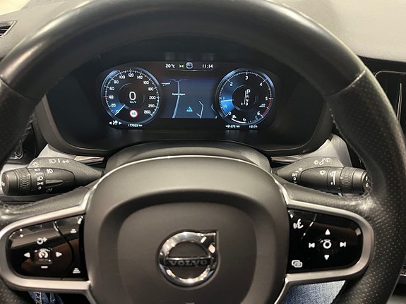 Volvo XC60 9 of 23