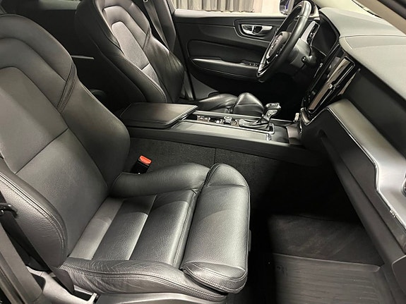 Volvo XC60 7 of 23