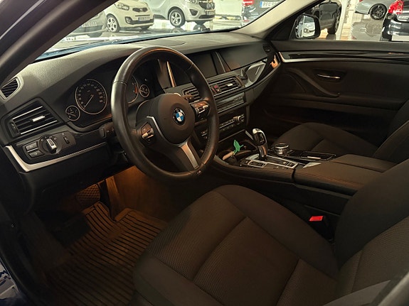 BMW 520d 4 of 11