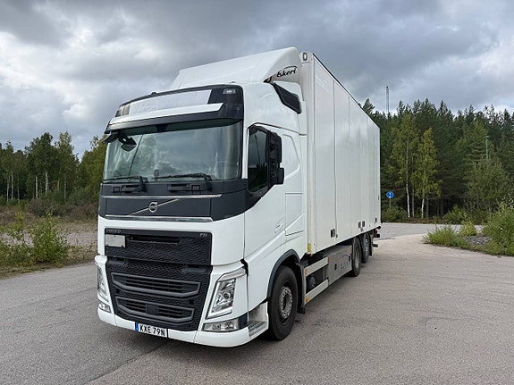 Volvo FH510 6x2*4 Ekeri skåp/ Bakgavellyft 2 of 9