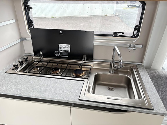 Adria ADORA 572 UT Mover Alde 10 of 15