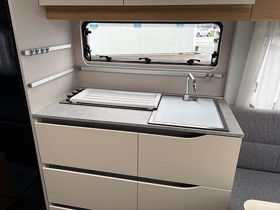Adria ADORA 572 UT Mover Alde 12 of 15