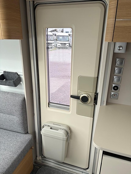 Adria ADORA 572 UT Mover Alde 14 of 15