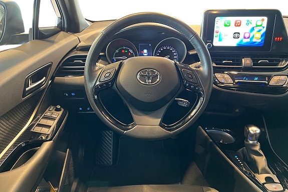 Toyota C-HR 10 of 21