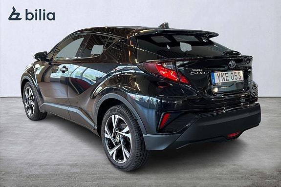 Toyota C-HR 3 of 21