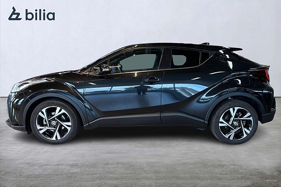 Toyota C-HR 4 of 21