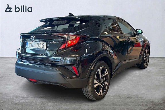 Toyota C-HR 18 of 21