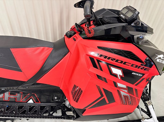 Arctic Cat M 8000 Hardcore Alpha 154 6 of 9