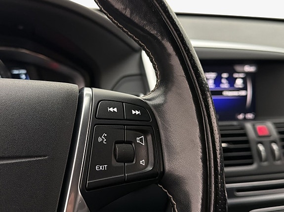 Volvo XC60 18 of 30