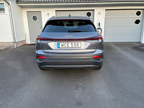 Audi Q4 e-tron 5 of 8
