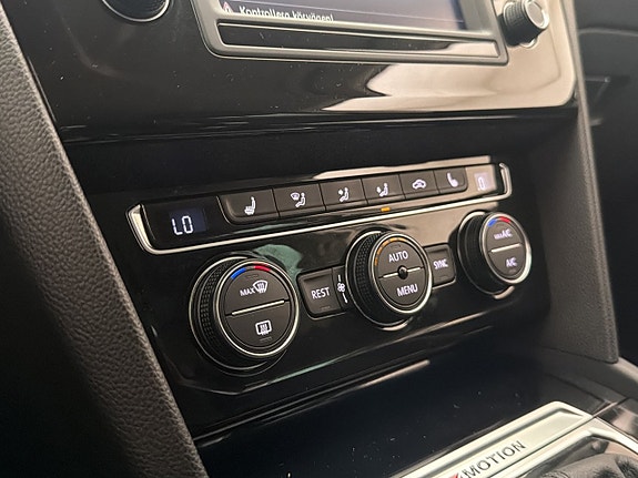 Volkswagen Passat 20 of 29