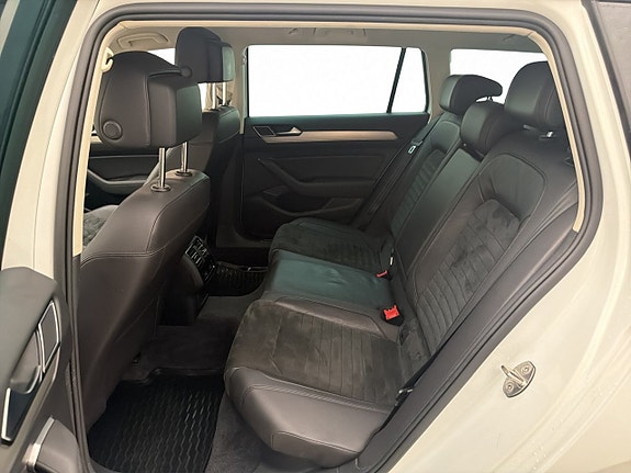 Volkswagen Passat 24 of 29