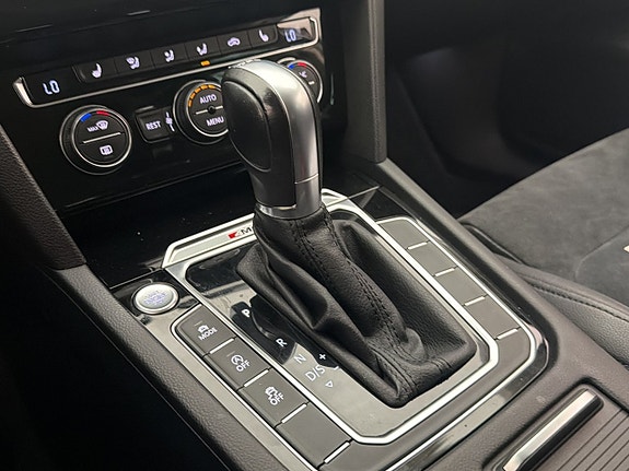 Volkswagen Passat 21 of 29
