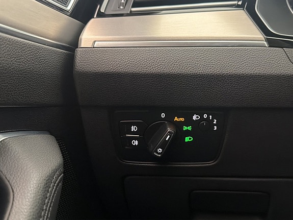 Volkswagen Passat 15 of 29