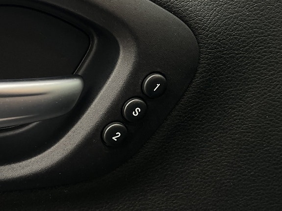 Jeep Cherokee 14 of 30