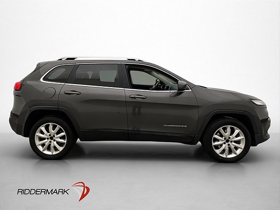 Jeep Cherokee 9 of 30