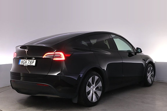 Tesla Model Y 5 of 27