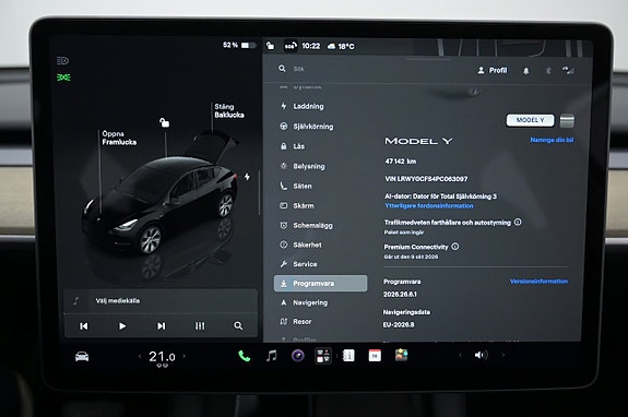 Tesla Model Y 14 of 27