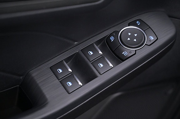 Ford Kuga 11 of 27