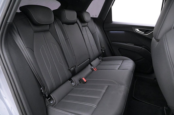 Audi Q4 e-tron 25 of 27