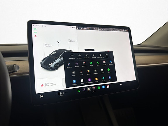 Tesla Model Y 17 of 30